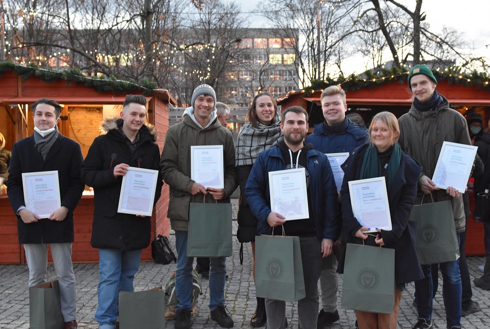 Photo of the 2021 Christmas Tree Scholarship winners