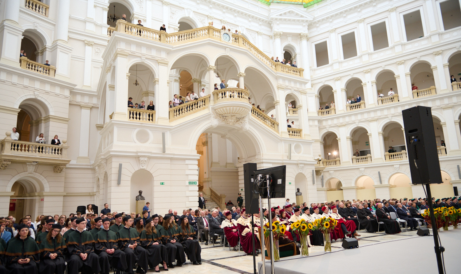 Photo of the participants of the inauguration 