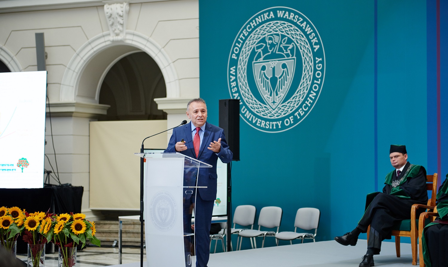 Photo of Prof. Witold Orłowski during the first lecture in the new academic year
