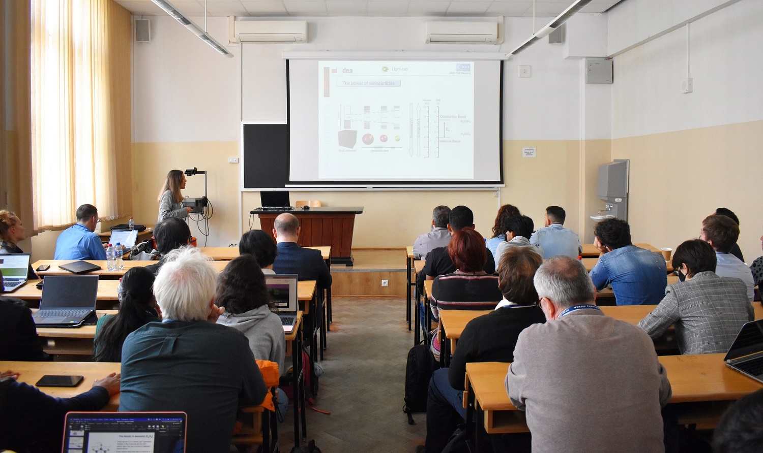 Photo of participants in a room during one of the seminars at the E-MRS 2022 conference