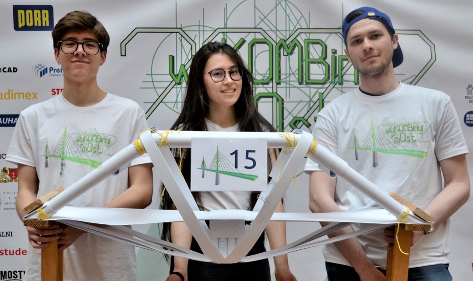 A photo of the Eagle 1 squad members and their bridge