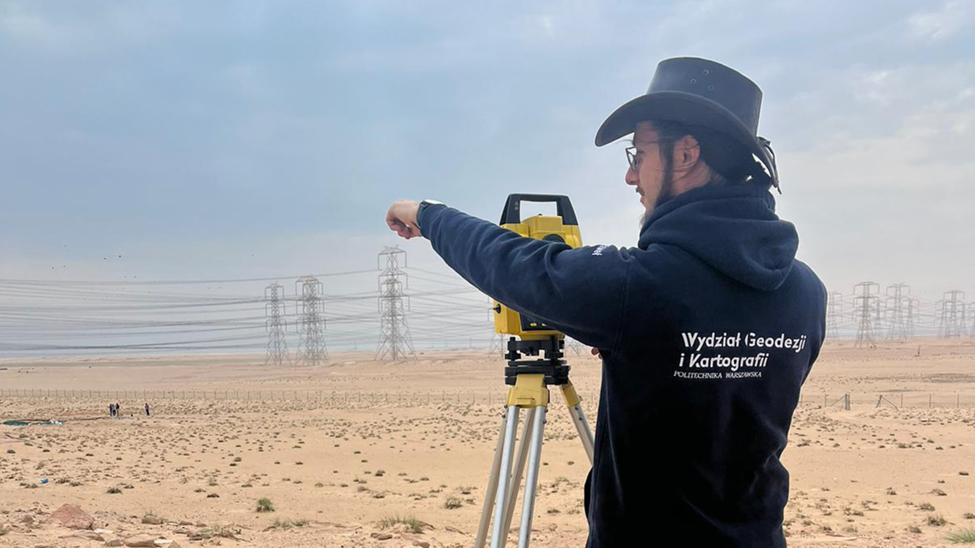 Photo: Paweł Czernic during research work in Kuwait, photo: Olga Puszkarewicz