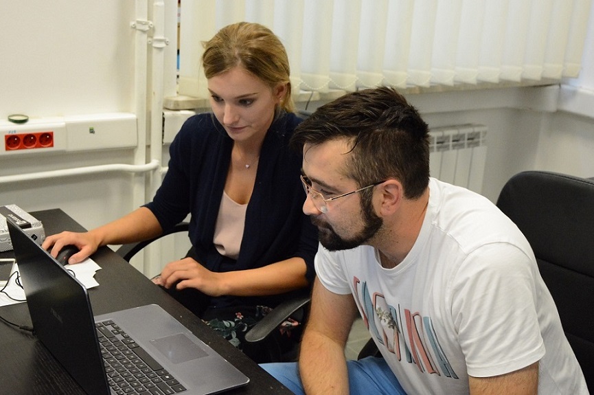 Photo of Ewelina Drelich, BSc. and Witold Rządkowski, Ph.D, Eng.