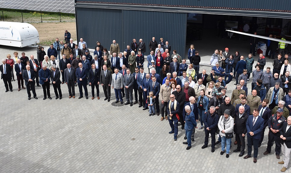 Photo of the participants of the ceremonial opening of the laboratory