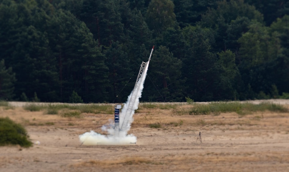 Photo of the FOK rocket during take-off