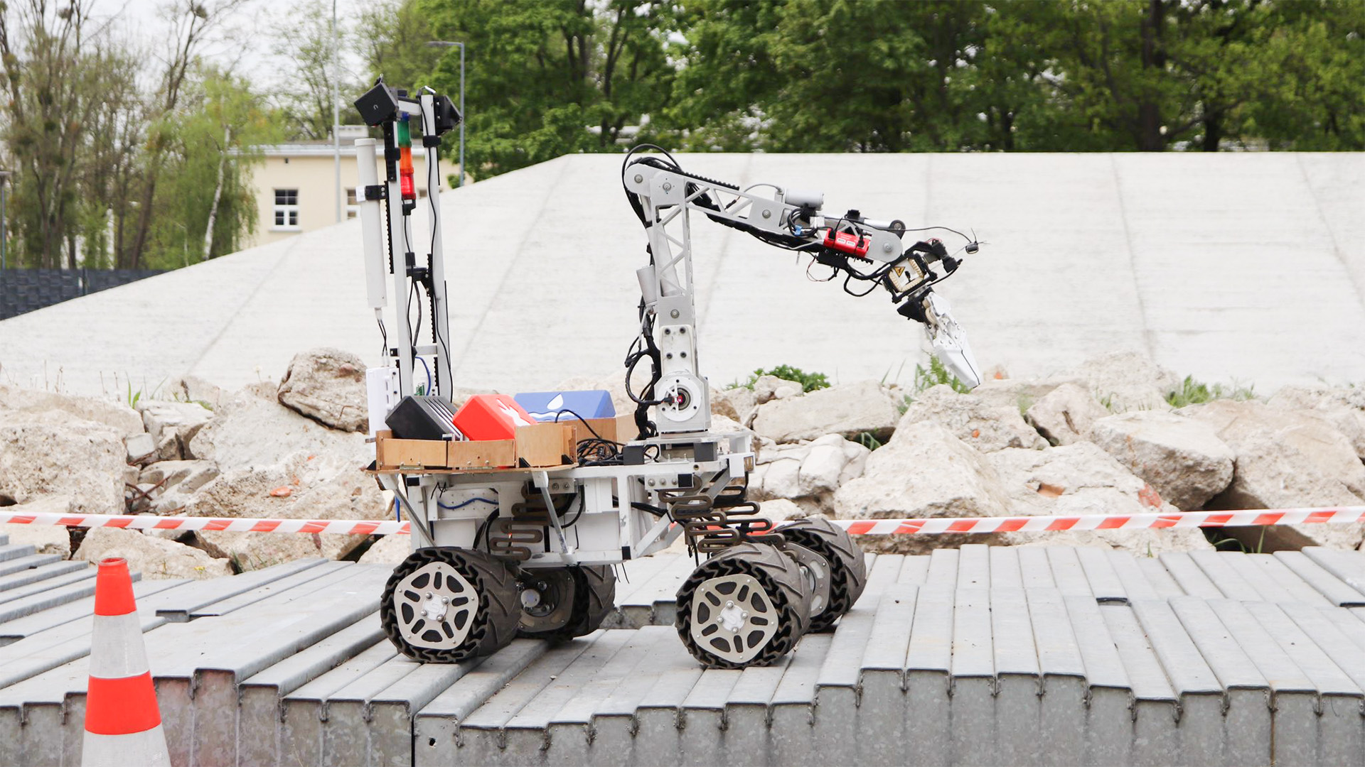 Success for WUT Students in National Preselections for MAKEATHON ARES