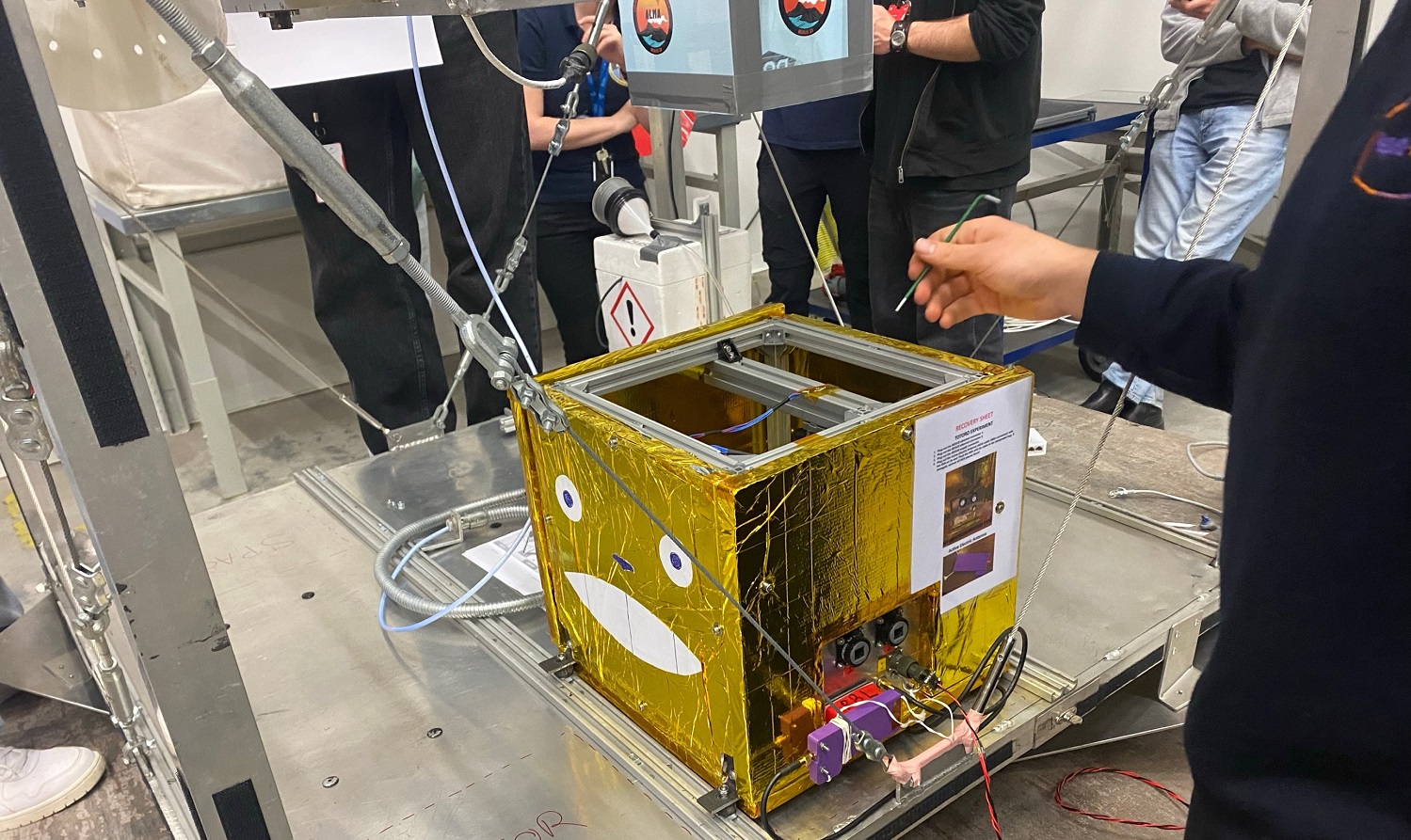Photo of the TOTORO device