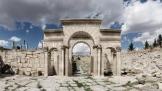 Three-span double arch gateway in Musti, Tunisia – hypothetical virtual reconstruction by Jakub Franczuk
