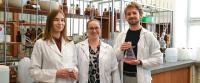 In the photo: Ewa Iwanek, PhD, with her thesis students: Monika Datko and Alexander Mussmann